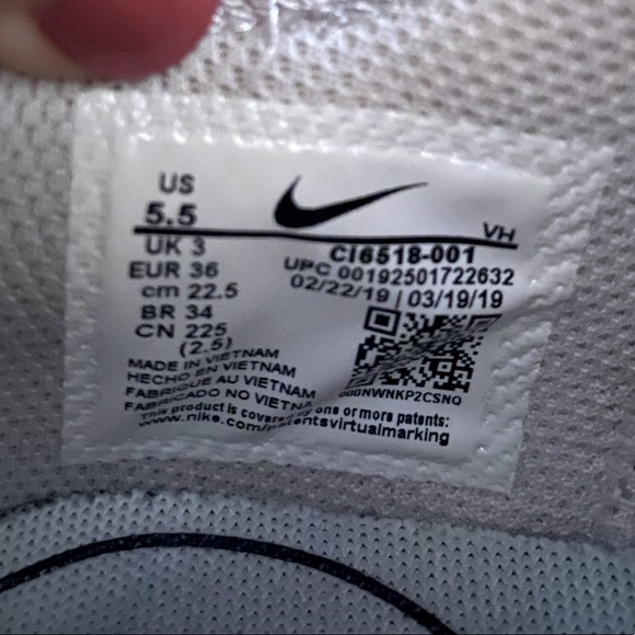 Nike Sneakers - Picture 7 of 7